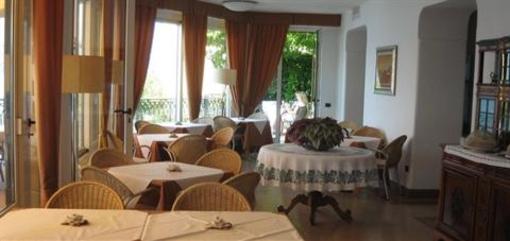 фото отеля Hotel Du Lac Varenna