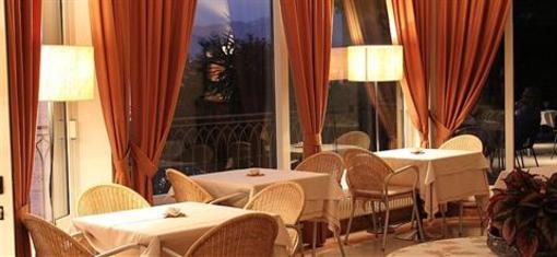 фото отеля Hotel Du Lac Varenna