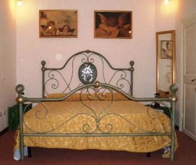 фото отеля Santambrogio Guest House Florence