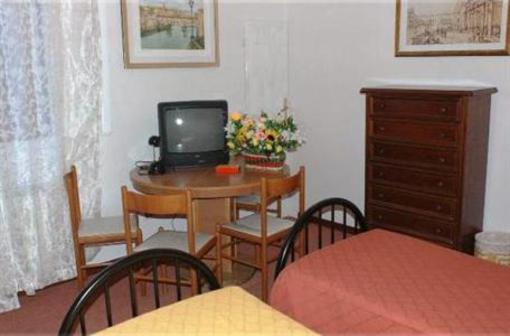 фото отеля Santambrogio Guest House Florence