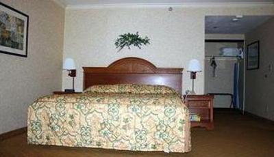 фото отеля Baymont Inn & Suites Camarillo