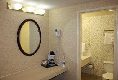 фото отеля Baymont Inn & Suites Camarillo