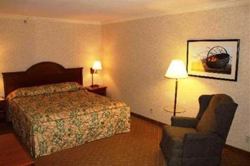 фото отеля Baymont Inn & Suites Camarillo