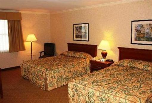 фото отеля Baymont Inn & Suites Camarillo