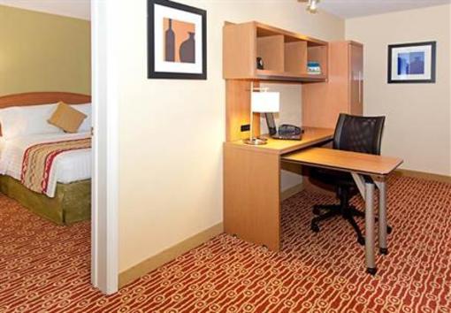 фото отеля TownePlace Suites Ontario Airport