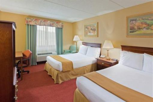 фото отеля Holiday Inn Express North Huntingdon