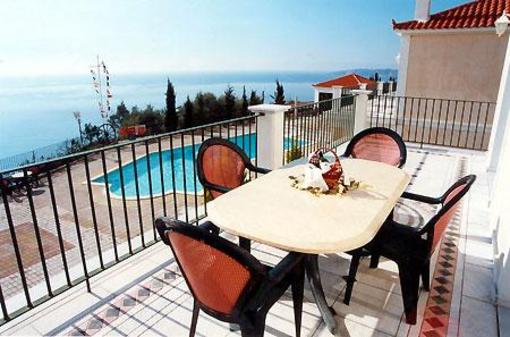 фото отеля Garbis Villas
