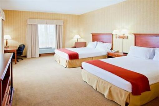 фото отеля Holiday Inn Express Hotel & Suites Woodbridge (Virginia)