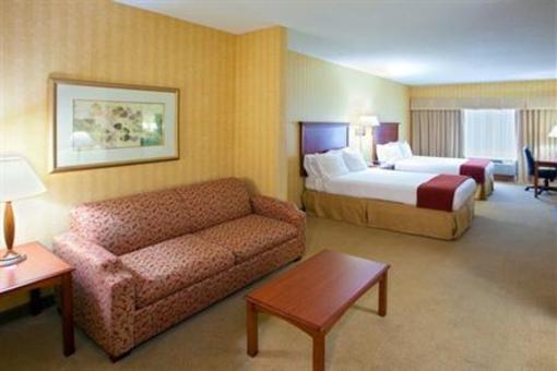 фото отеля Holiday Inn Express Hotel & Suites Woodbridge (Virginia)