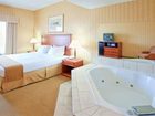 фото отеля Holiday Inn Express Hotel & Suites Woodbridge (Virginia)