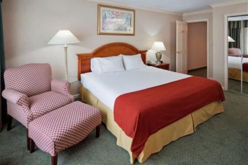 фото отеля Holiday Inn Express Poughkeepsie