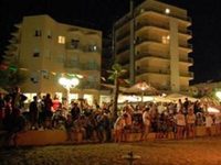 Club Hotel Bikini & Tropicana