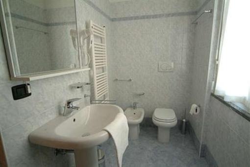 фото отеля Residence Giardinetto Mandello del Lario