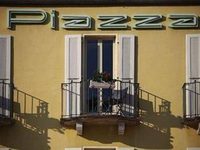 Piazza Ascona, Hotel & Restaurants