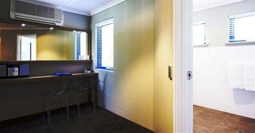 фото отеля Hillarys Harbour Resort Apartments Perth
