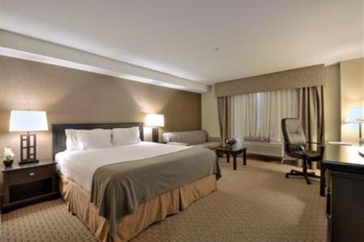 фото отеля Holiday Inn Express Costa Mesa
