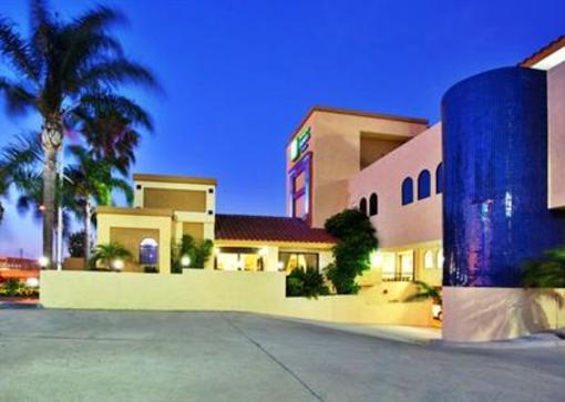 фото отеля Holiday Inn Express Costa Mesa