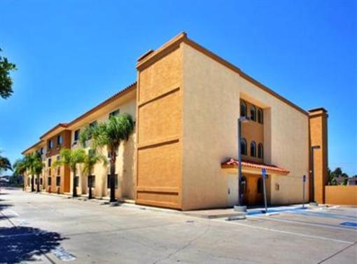 фото отеля Holiday Inn Express Costa Mesa