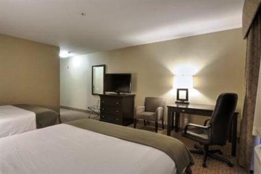 фото отеля Holiday Inn Express Costa Mesa