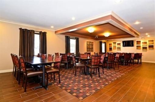 фото отеля BEST WESTERN Coach House Inn