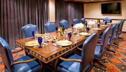 фото отеля Radisson Hotel & Suites Austin-Town Lake