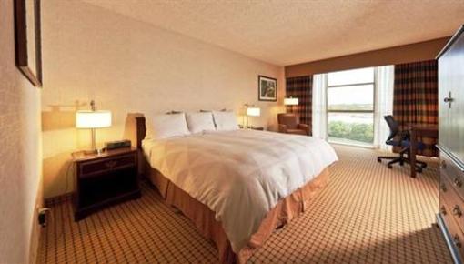 фото отеля Radisson Hotel & Suites Austin-Town Lake
