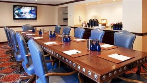 фото отеля Radisson Hotel & Suites Austin-Town Lake