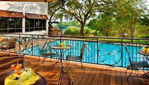 фото отеля Radisson Hotel & Suites Austin-Town Lake