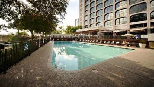 фото отеля Radisson Hotel & Suites Austin-Town Lake