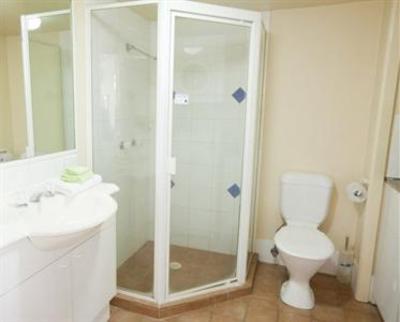 фото отеля Coolamon Holiday Apartments Gold Coast