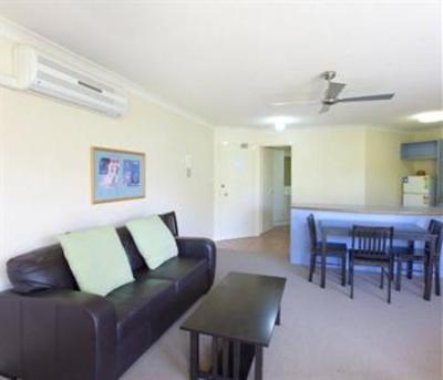 фото отеля Coolamon Holiday Apartments Gold Coast