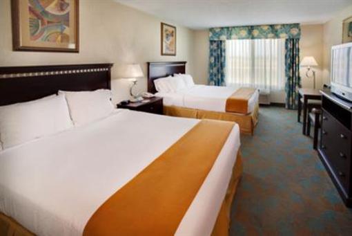 фото отеля Holiday Inn Express Hotel & Suites Altoona - Des Moines