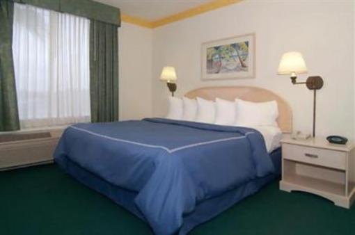 фото отеля Comfort Inn International