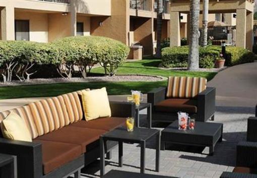 фото отеля Courtyard by Marriott Tucson Airport