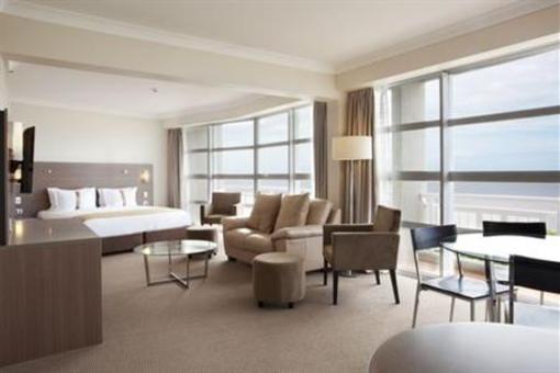 фото отеля Holiday Inn Cairns