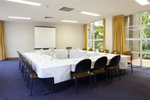 фото отеля Holiday Inn Cairns