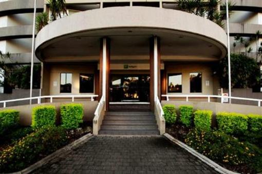 фото отеля Holiday Inn Cairns