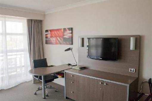 фото отеля Holiday Inn Cairns