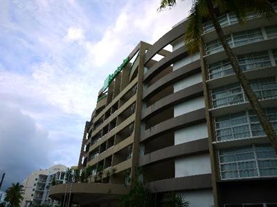 фото отеля Holiday Inn Cairns