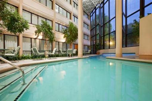 фото отеля Holiday Inn Austin NW Plaza Arboretum