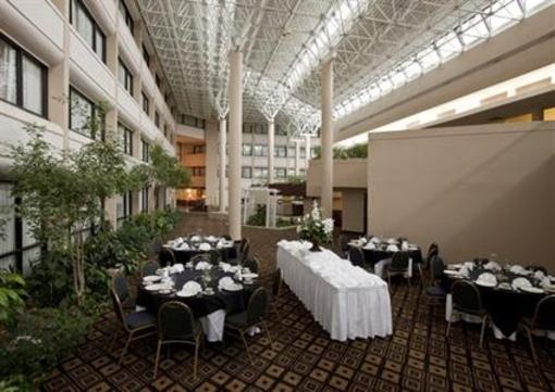 фото отеля Holiday Inn Austin NW Plaza Arboretum