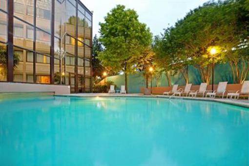 фото отеля Holiday Inn Austin NW Plaza Arboretum