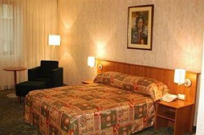 фото отеля Hotel Karpos Skopje
