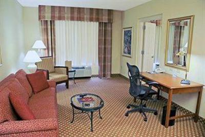 фото отеля Hilton Garden Inn Charlotte North