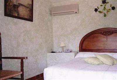 фото отеля Hotel La Pierrerie Grimaud