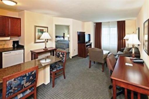 фото отеля Staybridge Suites Wichita