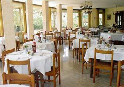 фото отеля Amigos Golf Hotel Cervia