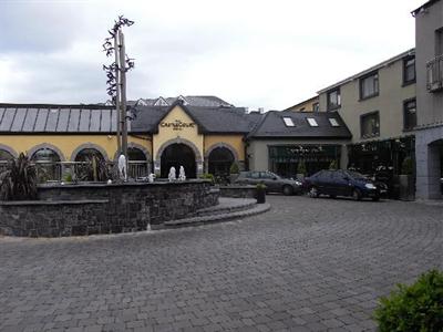 фото отеля Westport Plaza Hotel (Ireland)