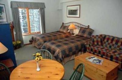 фото отеля Hearthstone Lodge Sun Peaks