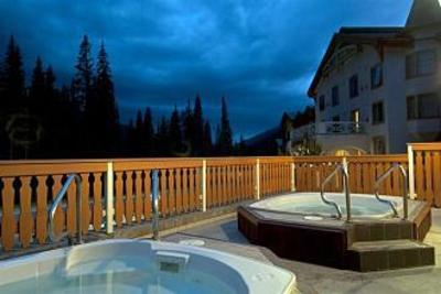 фото отеля Hearthstone Lodge Sun Peaks